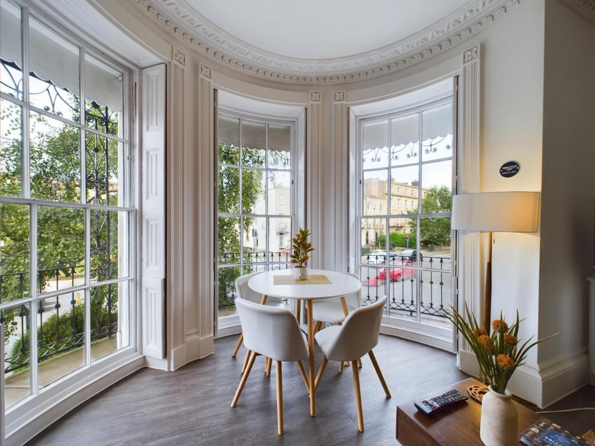 Belle Vue Regency King Size W Free Parking Apartamento Cheltenham Exterior foto