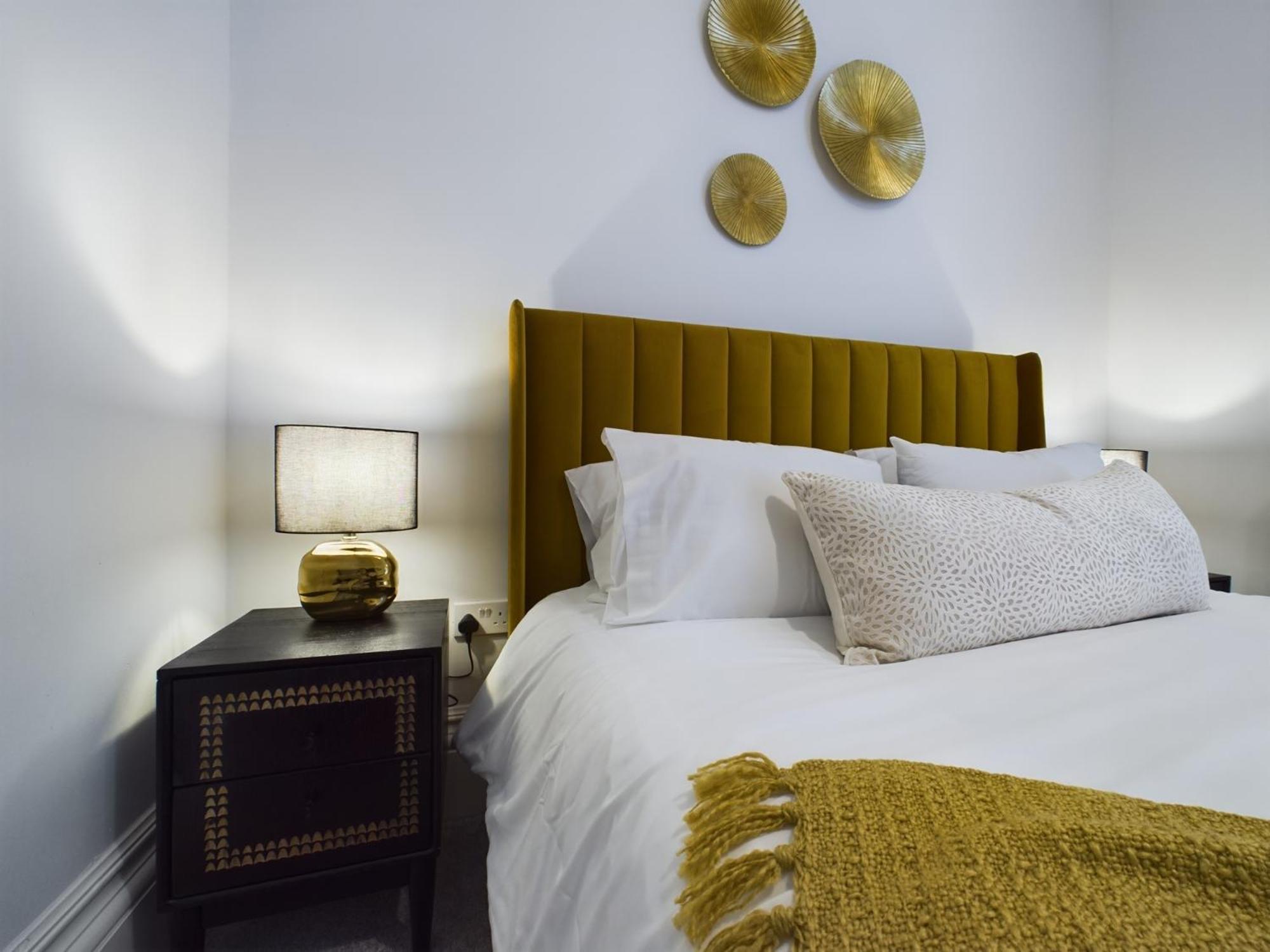 Belle Vue Regency King Size W Free Parking Apartamento Cheltenham Exterior foto